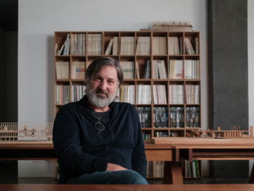 SMILJAN RADIC «EL POETA DE LO FRÁGIL» CONQUISTA EL PRITZKER 2026