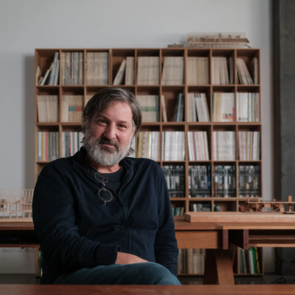 SMILJAN RADIC «EL POETA DE LO FRÁGIL» CONQUISTA EL PRITZKER 2026